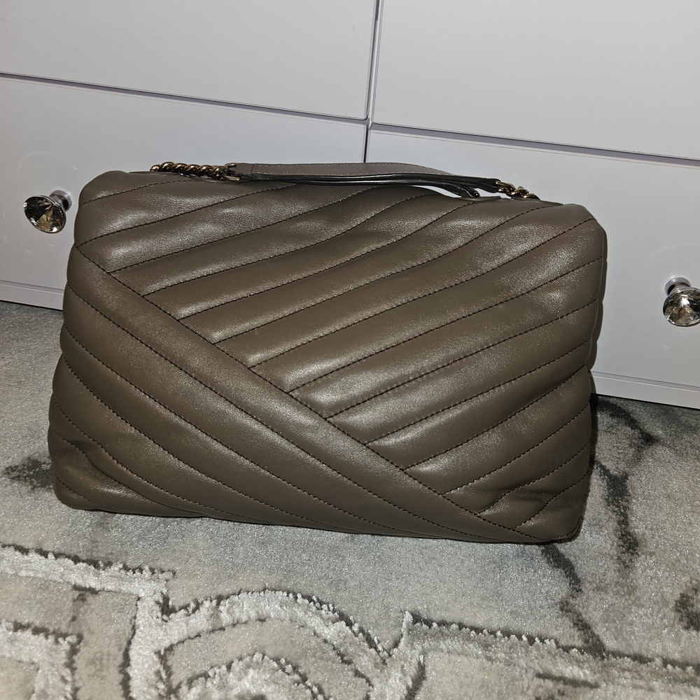 Tory Burch Kira Chevron Taupe Quilted Shoulder Crossbody Bag - Picture 3 of 8